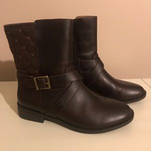 Vionic Brown Leather Boots